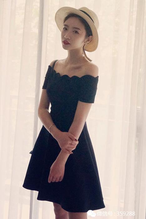 还在迷小白裙么？看看这些小黑裙带给你的性感吧！