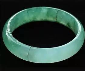 熊孩子把玉镯弄碎了怎样教育,孩子把玉镯子碰掉