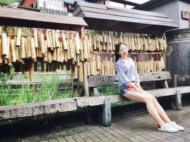 把腿拉长的拍照方法,拉长腿的拍照姿势