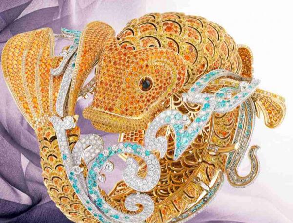 表就表吧,这些时装表非要自称宝宝