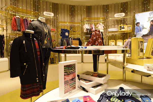 闈欏畨鍢夐噷涓績绔ヨ,鍢夐噷涓績绔ヨ