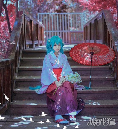 初音miku星与雪的公主cosplay,cosplay初音黑长辫子