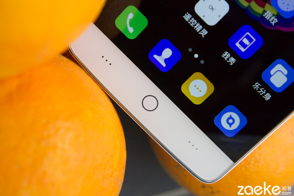 除了更好玩的指纹呢？TCL乐玩2C系统UI体验