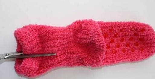 旧袜子不要扔冬天不用怕冻手了,旧袜子丢了是什么征兆