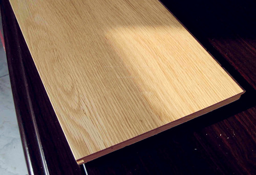 工程地板哪个牌子好又实惠,工程地板怎么选