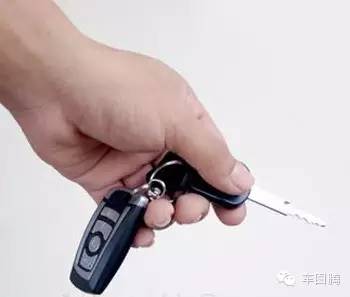 无钥匙启动的车钥匙没电怎么办,无钥匙启动钥匙没电了怎么办大众