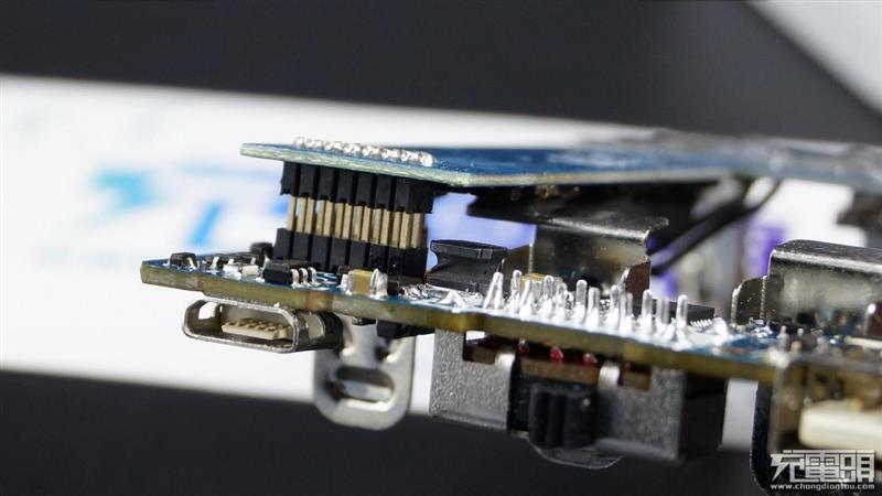 小米55瓦无线充电器拆解视频,小米车载充电器100w拆解