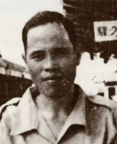 飞行员单挑32架日本飞机,一人单挑日本兵