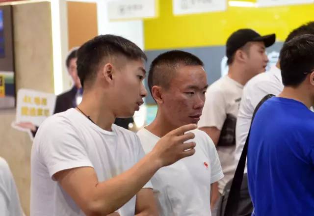 彪悍芜湖“玩家”扎堆去了这里！这个圈子不容易进入呦！