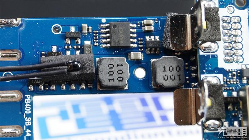 小米55瓦无线充电器拆解视频,小米车载充电器100w拆解