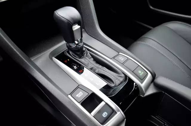 东风本田全新第十代思域,东风十代本田思域测评