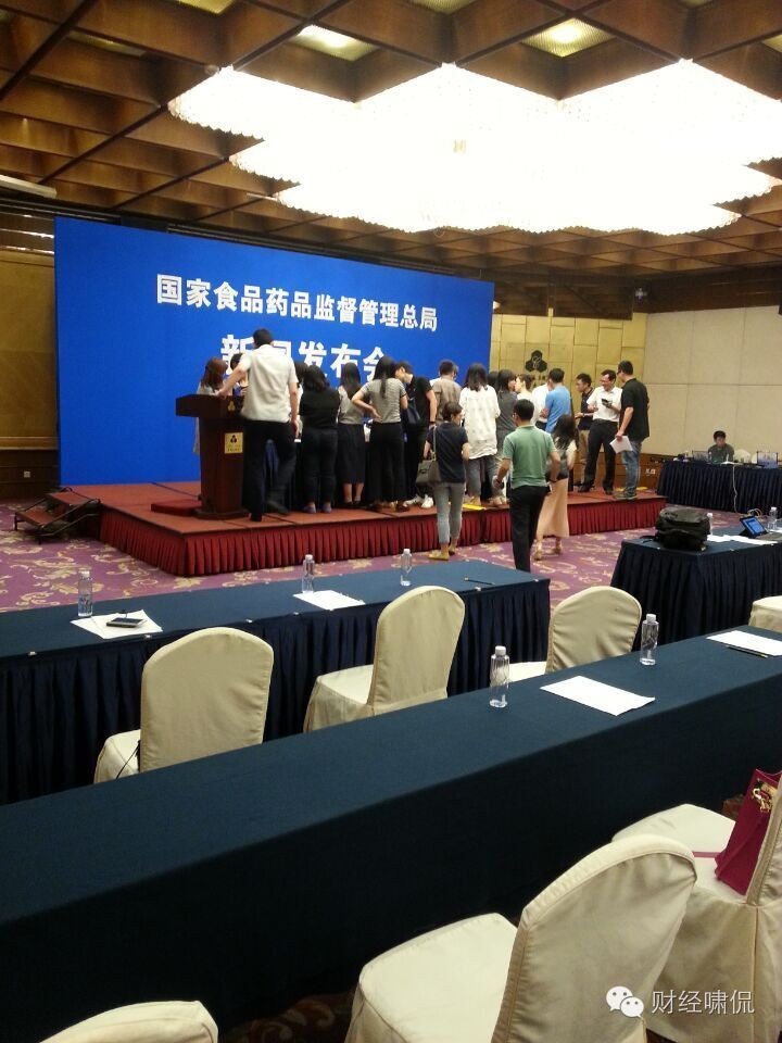 同一配方生产不同品牌奶粉,同一款奶粉有两种不同的配方