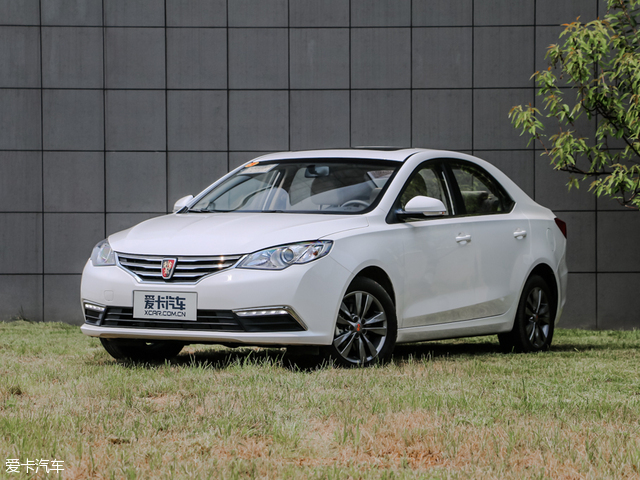 上汽荣威3601.4t,荣威360和大众朗逸