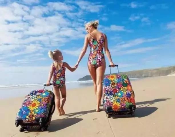 向阳光宣战！出游防晒*器武**展，为“白”而战，穿戴用品