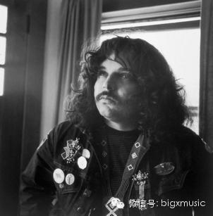 神秘的摇滚乐“27岁俱乐部”,柯本、吉姆莫里森都在里面