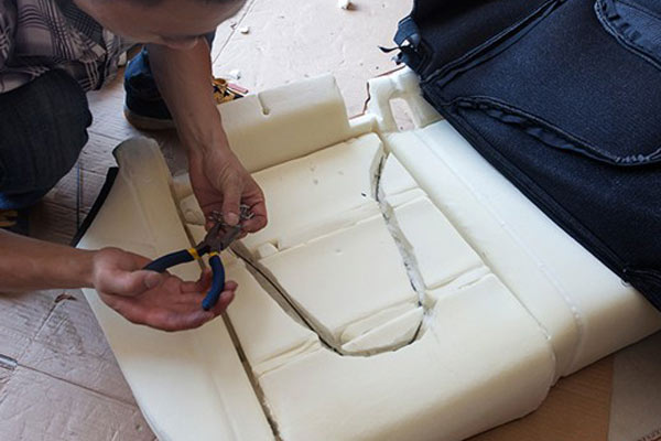 奥迪a4l是真皮座椅吗,奥迪a4l座椅如何增加腰部包裹性