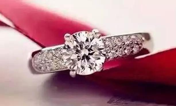 挑选钻石首饰的方法,如何挑选一个好的钻石