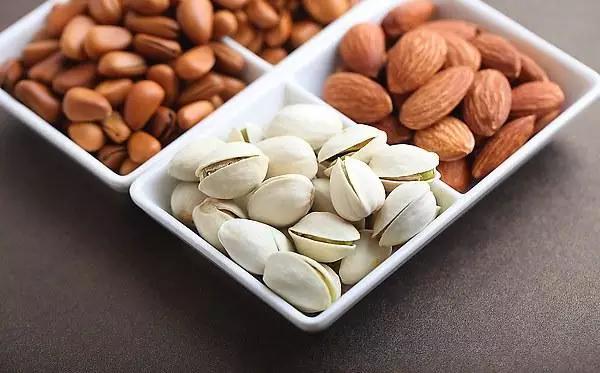 “陈”言微语话健康：宝宝吃东西卡喉咙，父母必须知道的急救方法