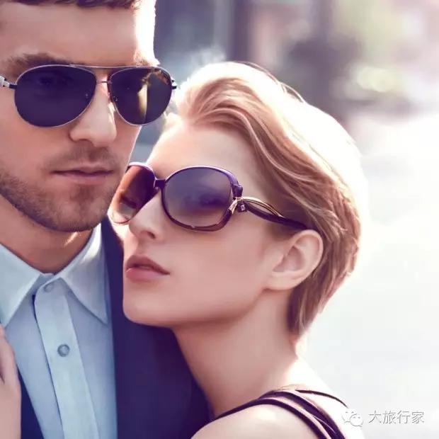 想在旅行中穿的比景色更撩人,何必东走(fei)西逛(qian