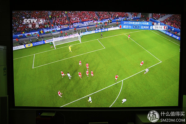 看欧洲杯的球迷,看爽