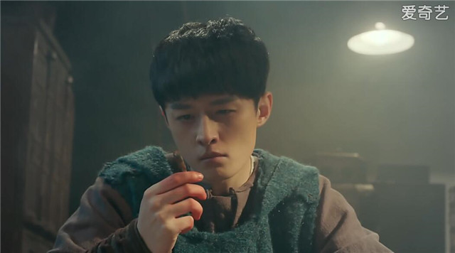 张艺兴老九门发布会戴眼镜,张艺兴老九门图片图文