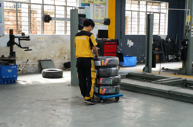 倍耐力新p1轮胎测评视频,倍耐力p1轮胎优缺点