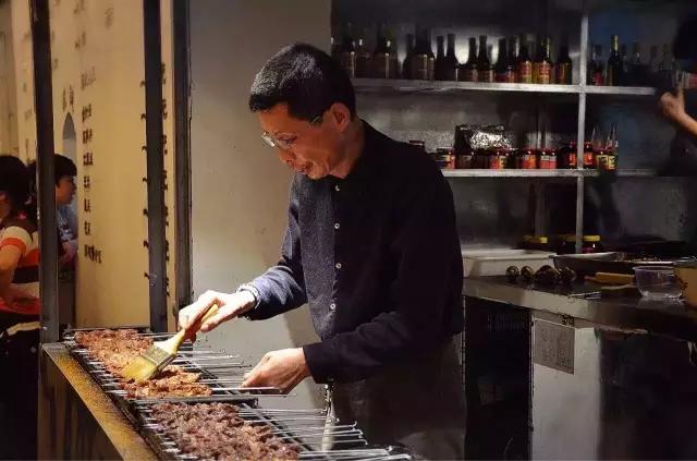 长沙正宗湘西烧烤,长沙坡子街夜市湘西烧烤