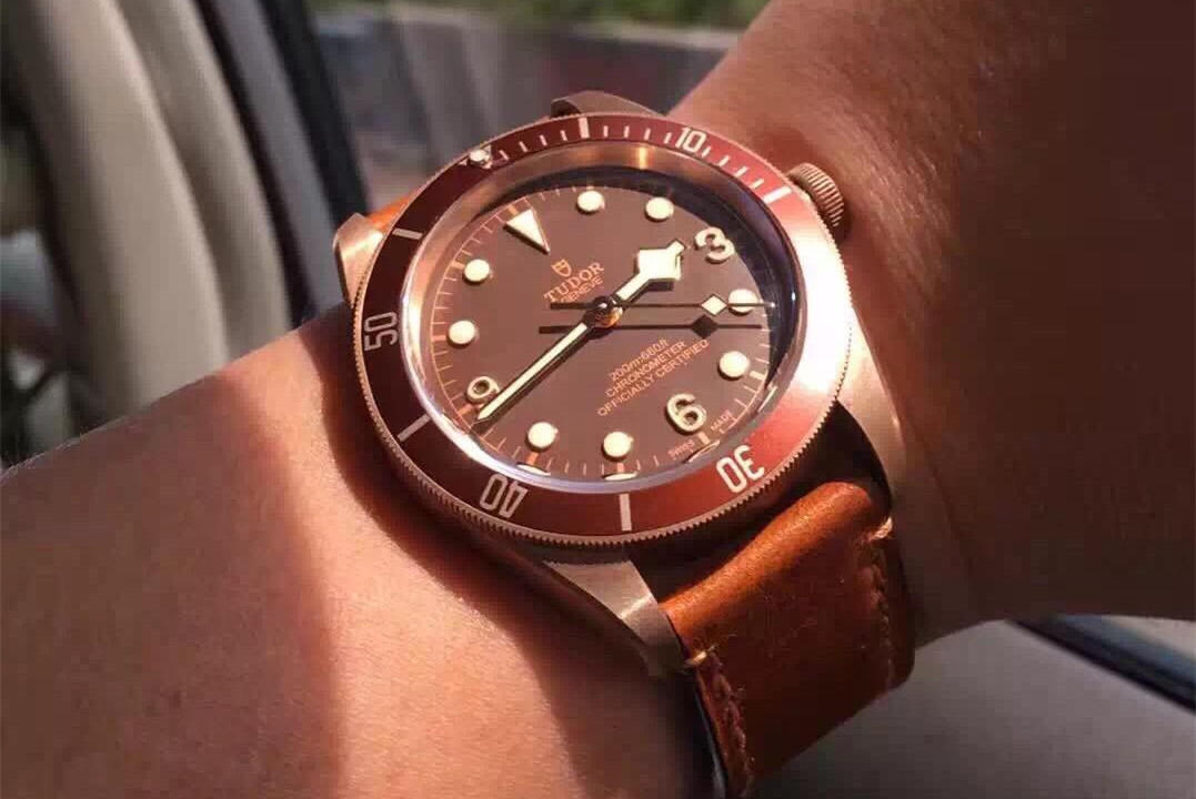 蓝宝石玻璃镜面和蓝宝石人工合成,蓝宝石镜面和蓝宝石水晶玻璃