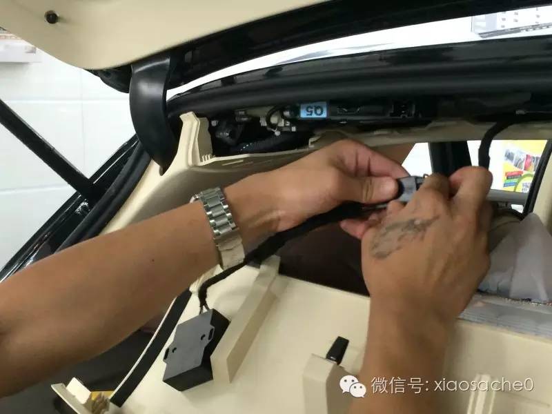 奥迪q5改装一键启动舒适进入,奥迪q5遮阳帘拆装视频