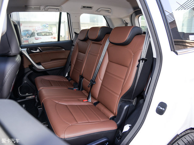 撒欢越野,安静舒适的大五座suv买什么