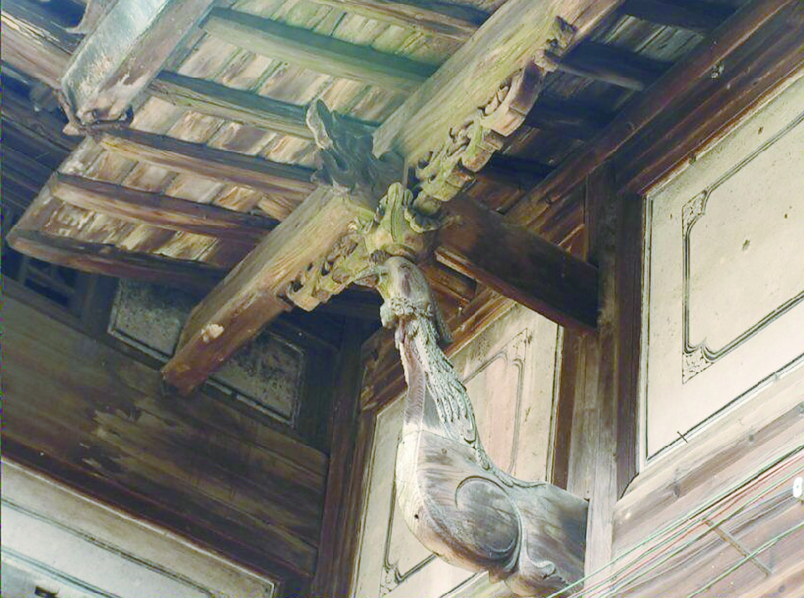 宜黄清代“朝议第”特殊材料铺地散发香气