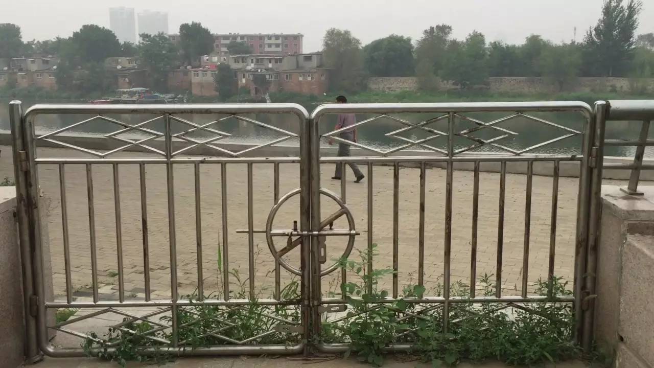 到马自达福马4S店做首保清单里程与实际不符|昆明路公众停车的工作人员竟不会用刷卡机|西站北广场出站往西站西大桥通行不便