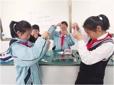 还在为孩子的暑期安排发愁？13所学校少年宫已经帮您想好啦！