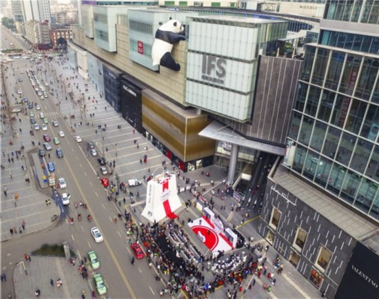 我说：成都是国际购物天堂，你服不？咱从退税讲起...