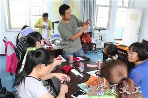 公益变废为宝手工,废旧饮料瓶做公益