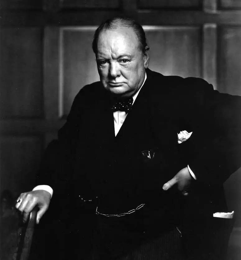 温斯顿丘吉尔是英国国王吗,英国是败在丘吉尔手里吗