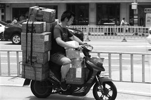 记者调查:户外工作人员高温津贴不是人人有份