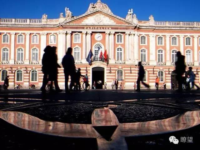 像c罗梅西一样踢球,像c罗一样的球星