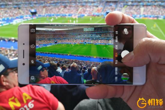 世界冠军对决！nubiaZ11实拍法兰西球场