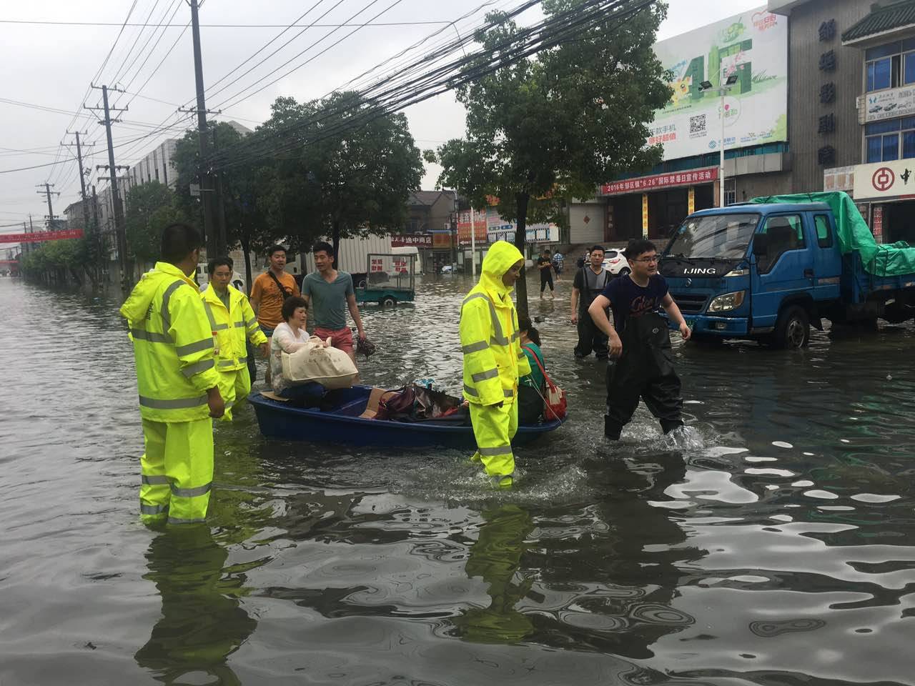 别只在朋友圈刷看海的段子了，这场大雨背后的真相比你们想象中更多！