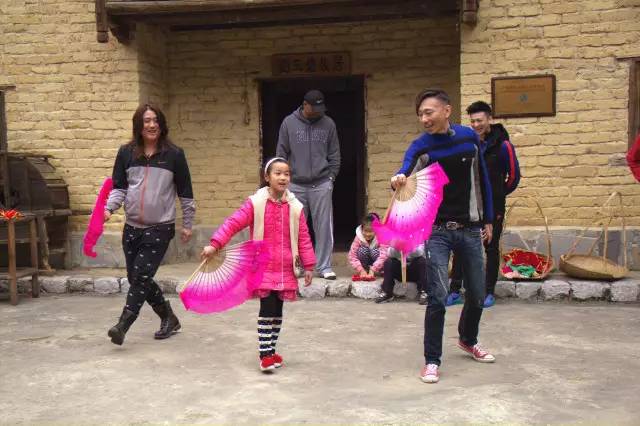 信乐团居然成了他们的“徒弟”？｜21：20《美丽乡村音乐课堂》