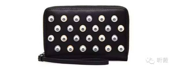 萌物志|大佬们都在致敬爱丽丝，贴上LINE‘蠢兔，涂上哆啦A梦bb,让童趣的你萌萌哒