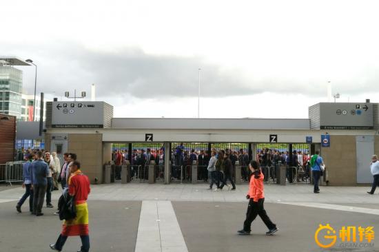 世界冠军对决！nubiaZ11实拍法兰西球场