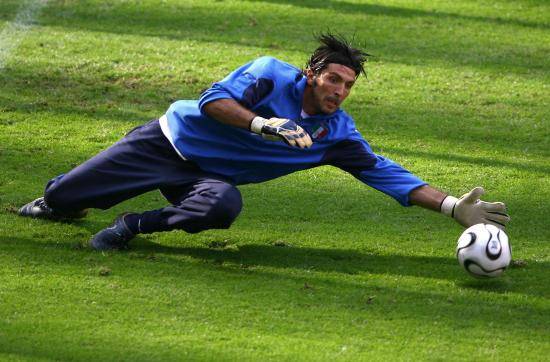 完胜!布冯领军呆梨复仇斗牛士