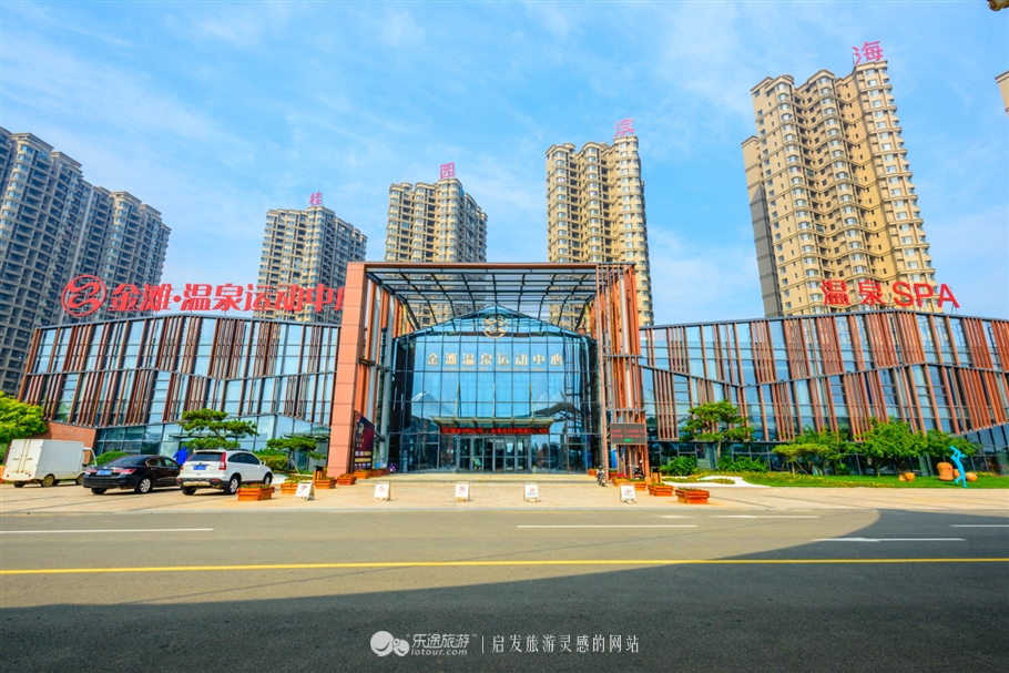 碧桂园十里金滩酒店海边上的五星酒店