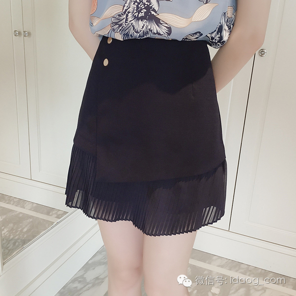 这么美丽的衣服你还在犹豫什么?