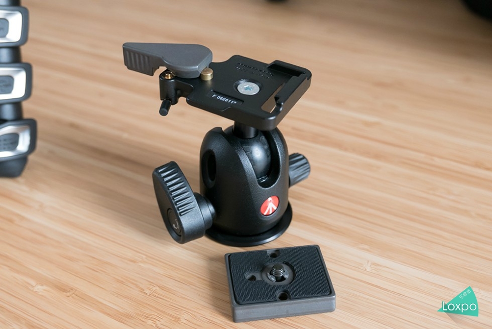 曼富图190三脚架使用视频,曼富图mk190