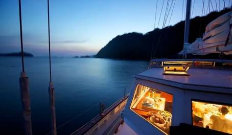 虽然你穷但是什么都懂,虽然你穷但是我爱你