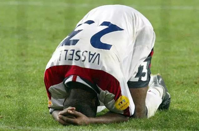 足球史上十大离奇受伤,足球史上球员的死亡事件