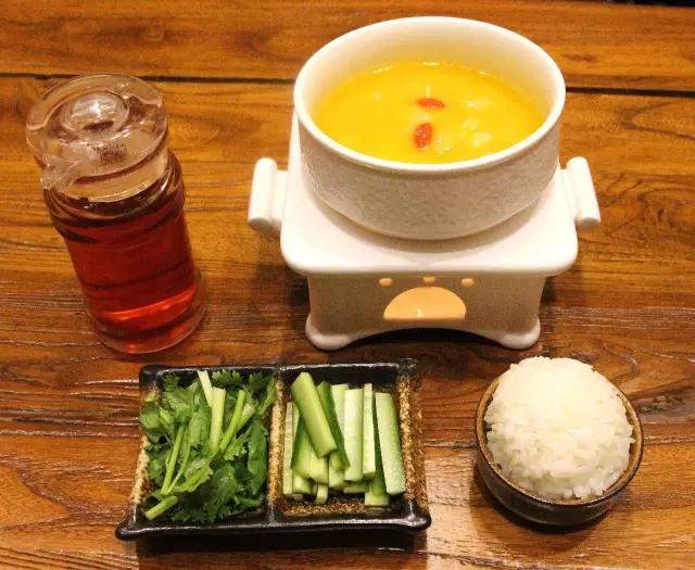 北京有家魔力餐厅，号称京城的“米饭收割机”，一到饭点就排队！